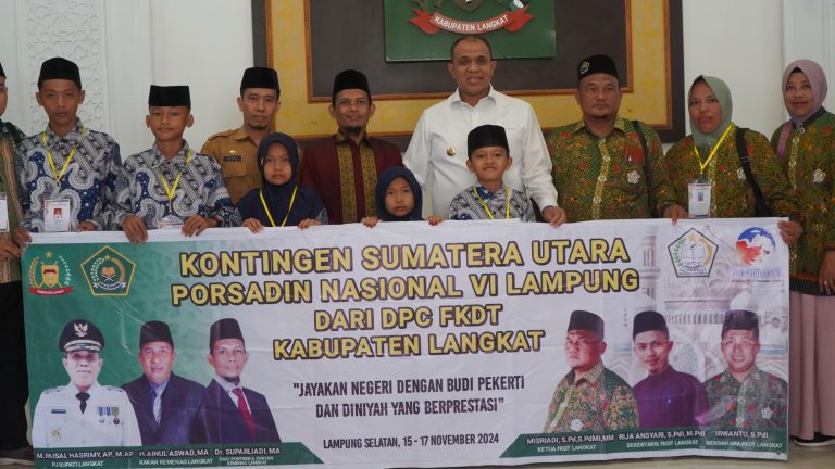 Pj Bupati Langkat Lepas Kontingen PORSADIN VI