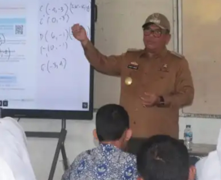 Pjs Bupati Sergai Parlindungan Pane Kunjungi Sekolahnya Semasa SMP