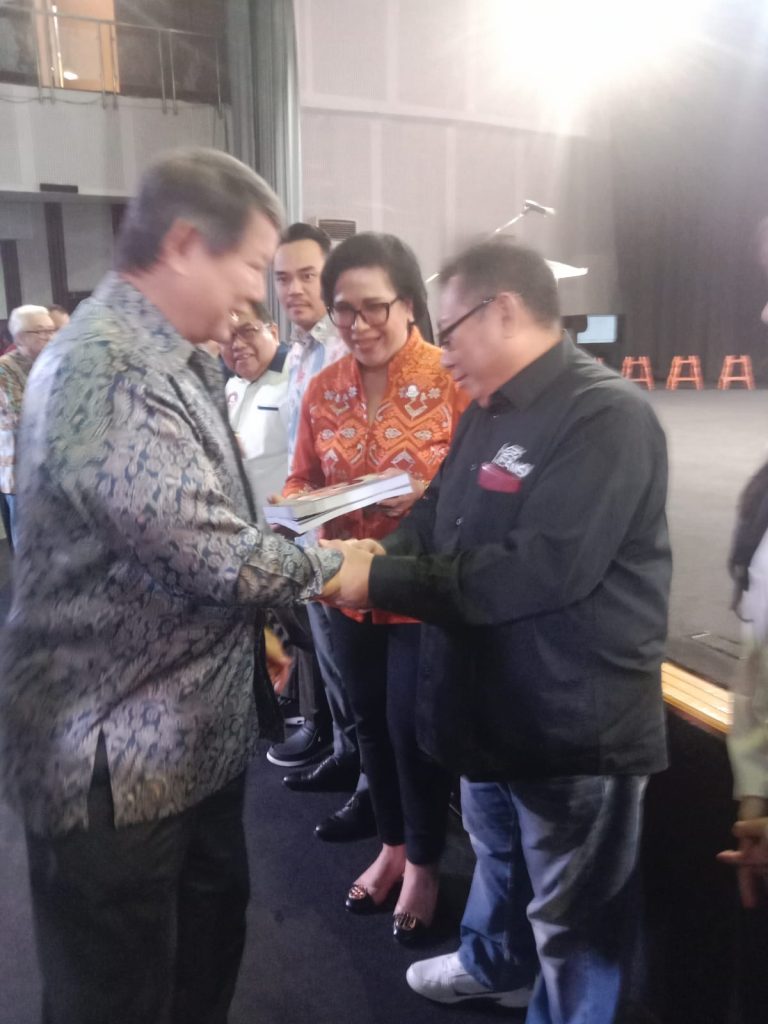 Firdaus Dapat Penghargaan FORMAS