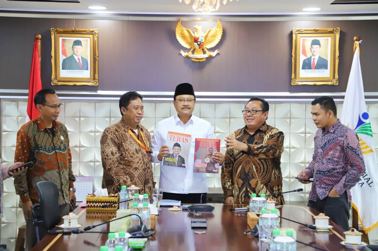 Pengurus SMSI Pusat Dipimpin Ketum Firdaus Gelar Audiensi dengan Mensos Saifullah Yusuf