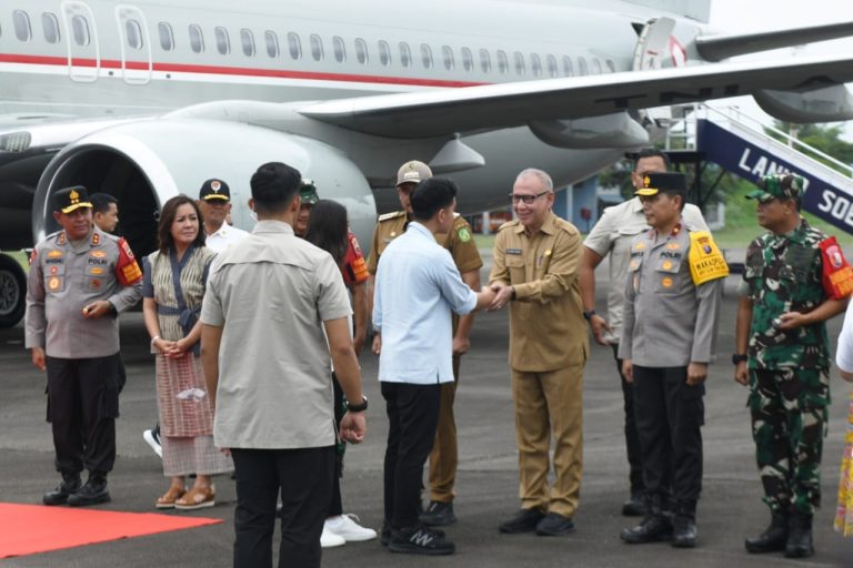 Pj Sekdaprov Sumut Sambut Wapres Gibran di Medan