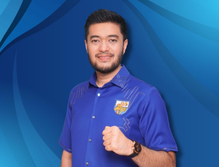 Politikus Muda El Adrian Shah yang Membuktikan Pentingnya Pendidikan di Tengah Kesibukan