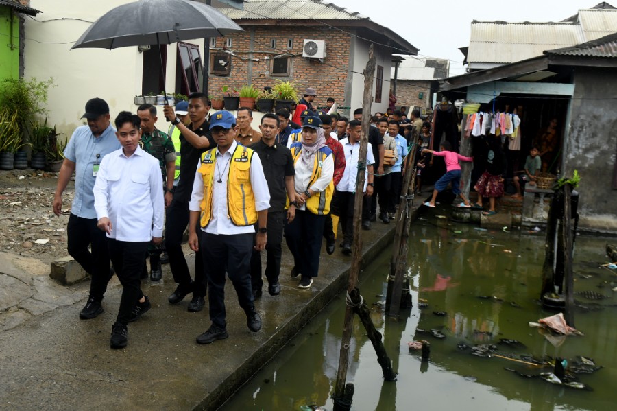 Wapres Gibran Tinjauan Penanganan Miskin Ekstrem di Belawan