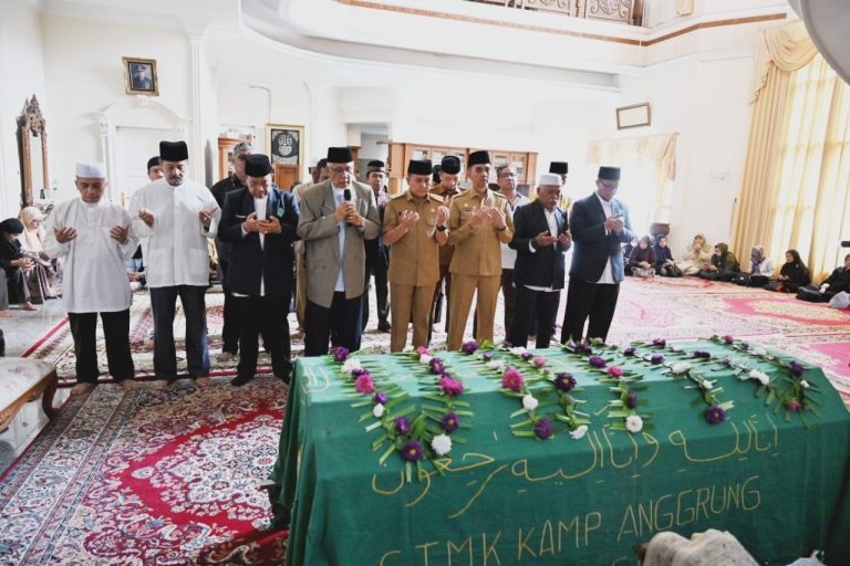 Agus Fatoni Sampaikan Duka Cita Atas Berpulangnya Istri Alm Raja Inal Siregar