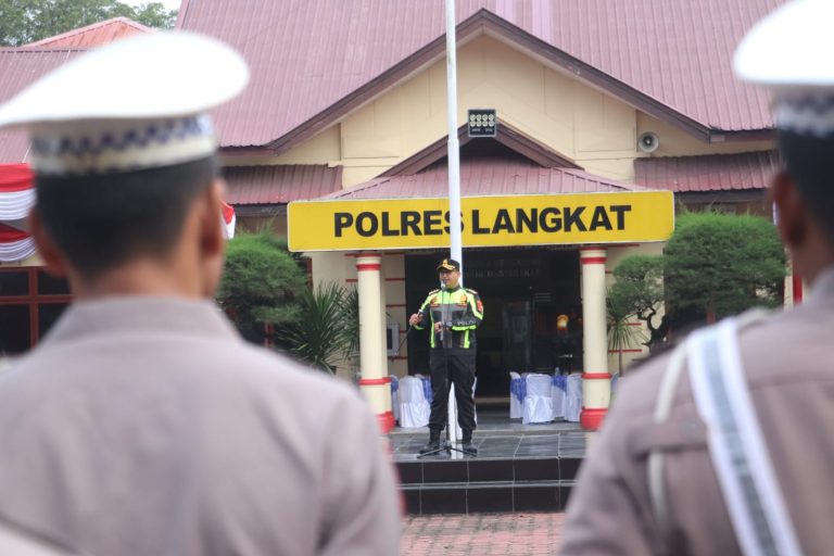 Kapolres Langkat Pimpin Apel Kesiapan Pam Gatur Malam Tahun Baru dan Perayaan Natal