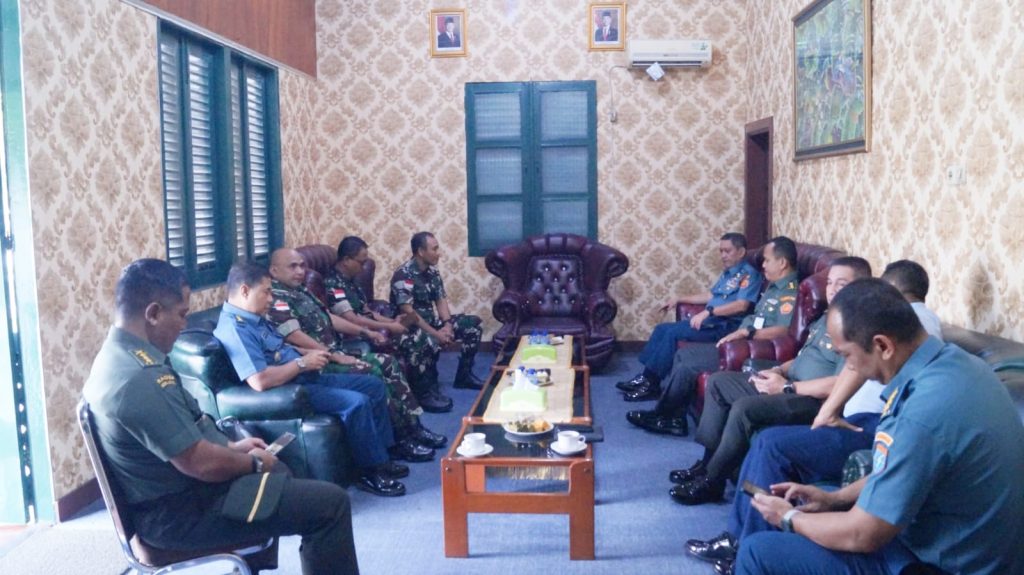 Danrem 121Abw Brigjen TNI Purnomosidi Sambut Kedatangan Tim Pokja Sahli Panglima TNI