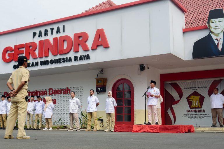 HUT Gerindra Sumut Gelar Upacara Bendera