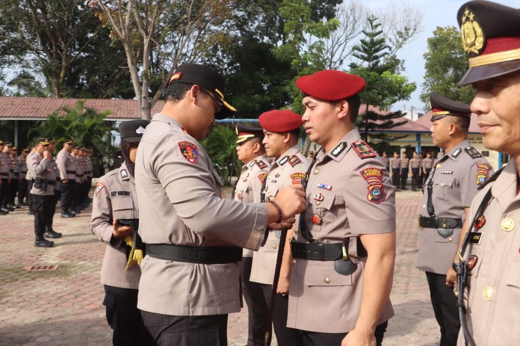 Kapolres Langkat Pimpin Sertijab Wakapolres, Para Kasat, dan Kapolsek Besitang