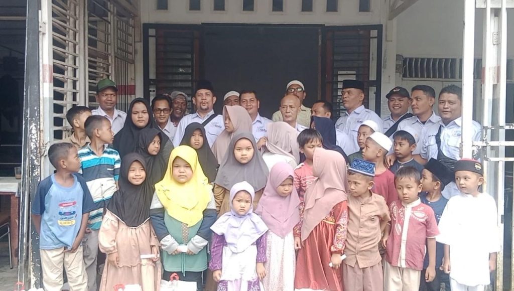 SMSI Madina Berbagi Beras Untuk Anak Yatim dan Jompo di Panyabungan