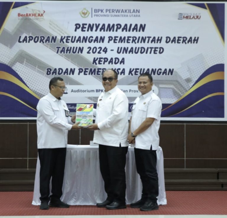 Bupati Asahan Serahkan LKPD Unaudited T.A 2024