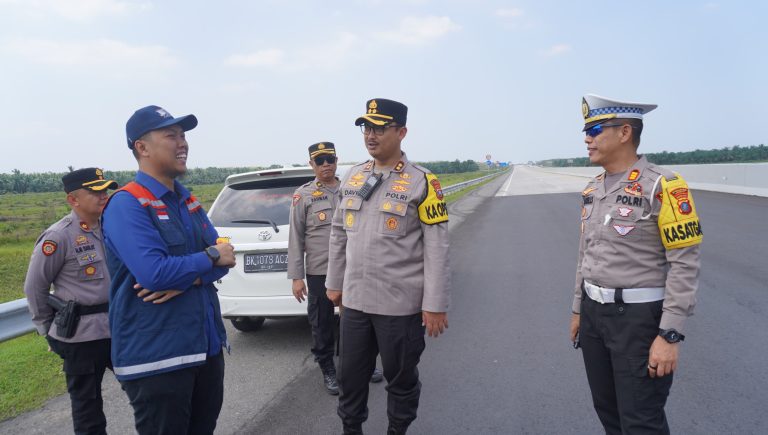 Kapolres Langkat Cek Exit Tol Pangkalan Berandan dan POS YAN