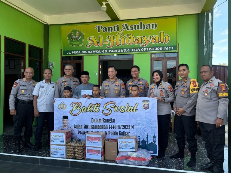 Kapolresta Pontianak Santuni Anak Yatim di Panti Asuhan Al Hidayah