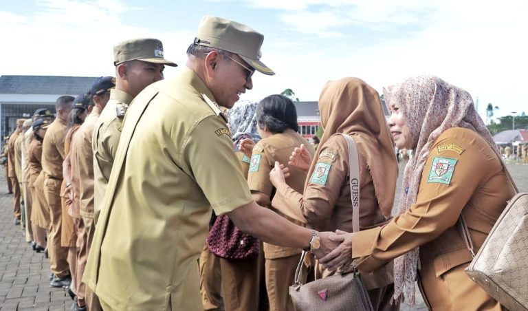 Apel Gabungan, Bupati Simalungun Ajak ASN Tingkatkan Disiplin dan Kinerja
