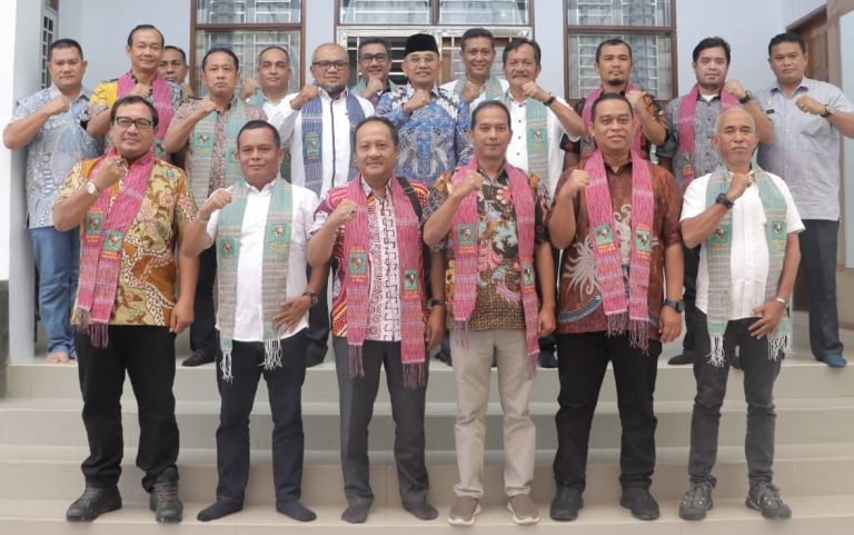 Audiensi GM PTPN IV Dengan Bupati Simalungun