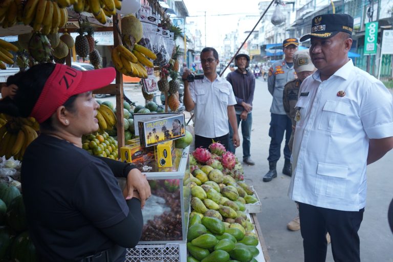 Wabup Asahan Sidak Pasar Inpres Kisaran
