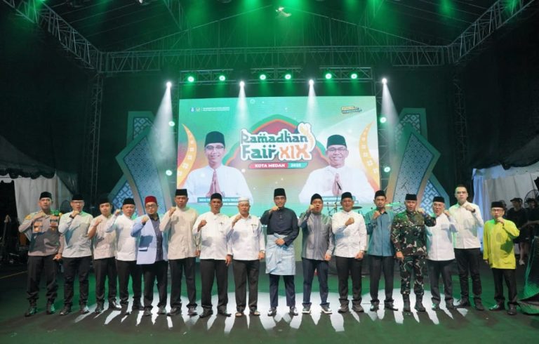 Wakil Ketua DPRD Kota Medan menghadiri Acara Penutupan Ramadhan Fair