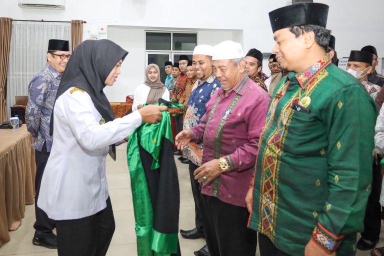 Wawalkot Herlina Lantik Dewan MTQ ke-57 Kota Siantar