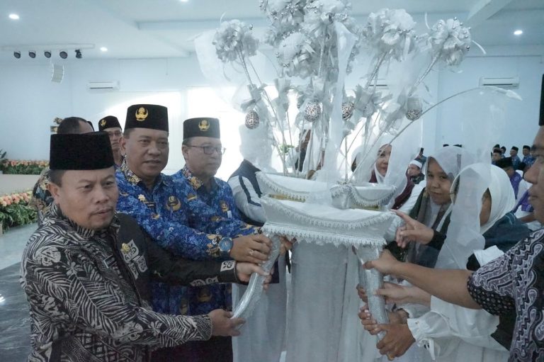 50 Jemaah Calhaj Anggota KORPRI Kabupaten Asahan di Upah -Upah