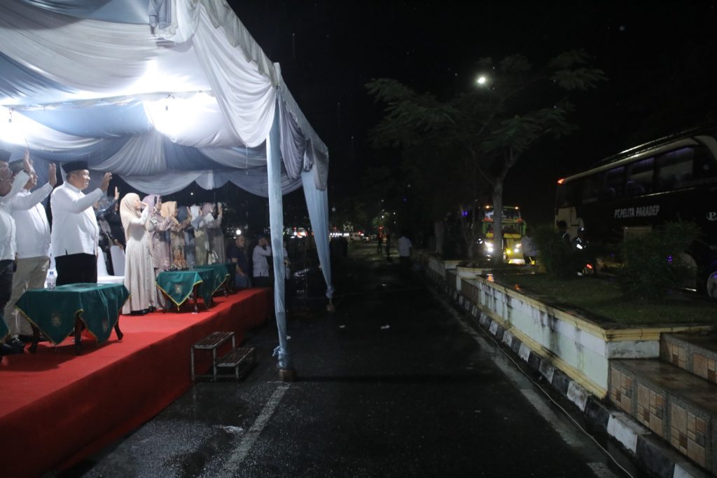 Bupati Lepas 355 Jemaah Calon Haji Kabupaten Asahan