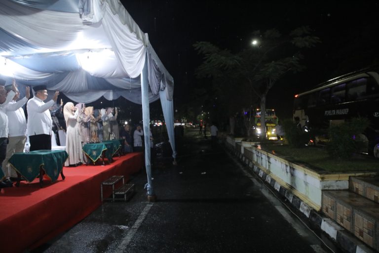 Bupati Lepas 355 Jemaah Calon Haji Kabupaten Asahan