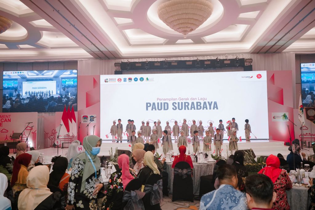 Ketua TP PKK se-Indonesia Menghadiri Ladies Program di Surabaya