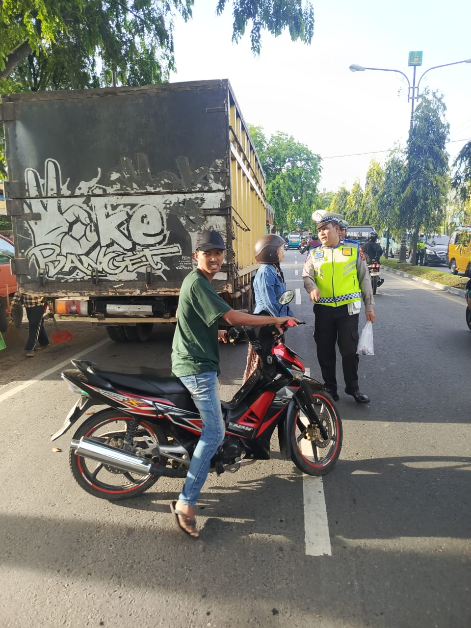 Sat Lantas Polres Langkat Laksanakan Strong Point Sore