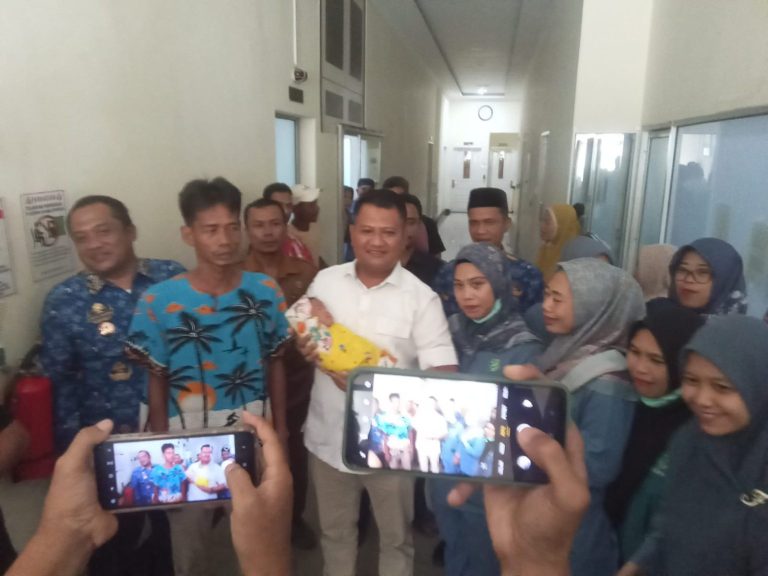 Bayi Ditahan RS, Akhirnya Ditebus Bupati Asahan