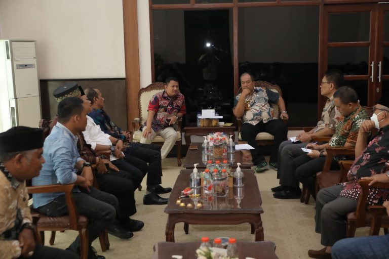 Bupati Asahan Terima Audiensi FORKALA