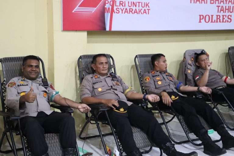 Donor Darah Dalam Rangka Hut Bhayangkara Ke-79 di Polres Langkat