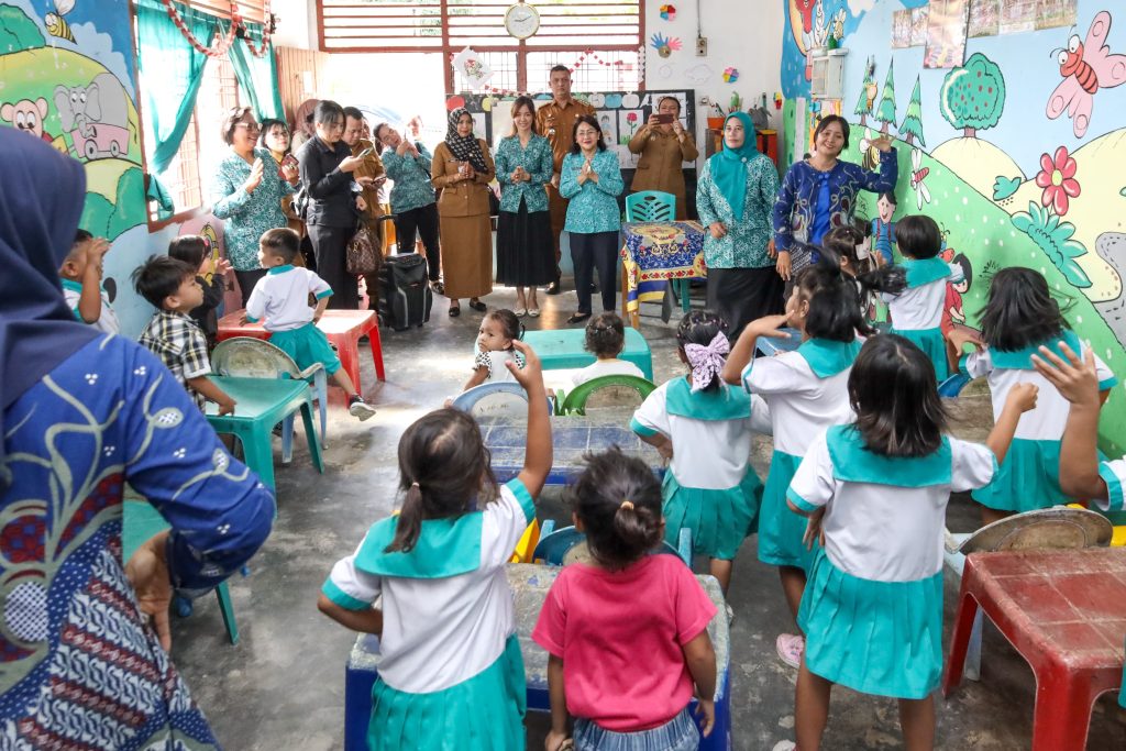 Ketua TP PKK Siantar Kunjungi PAUD SAB Kahean