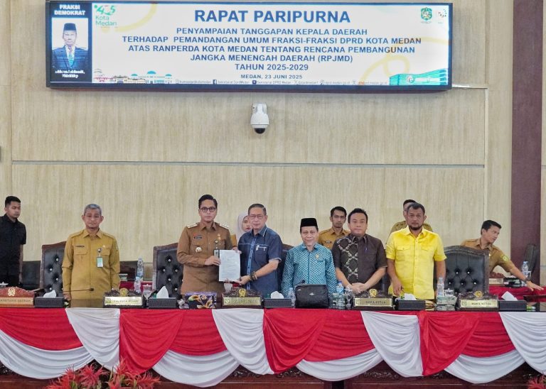 Pemko dalam Paripurna DPRD Medan Pastikan Pelaksanaan Pembangunan