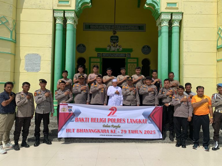 Sat Samapta Polres Langkat Gelar Bakti Religi di Tempat Ibadah Jelang HUT Bhayangkara ke-79