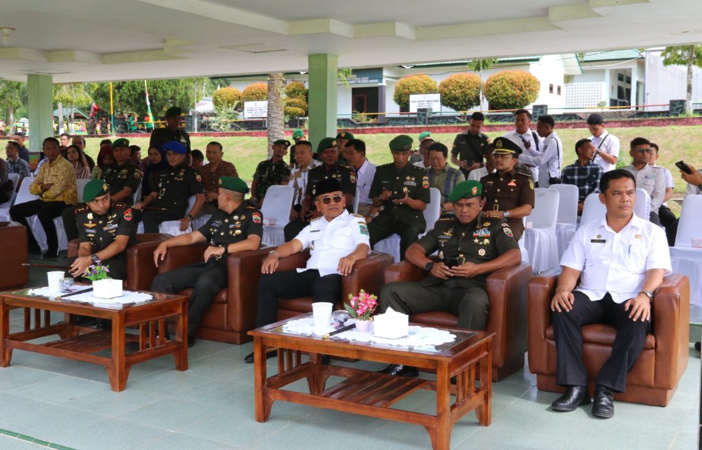 Sekda Junaedi Hadiri Sertijab Danyon 122TS di Mako Yonif Simalungun