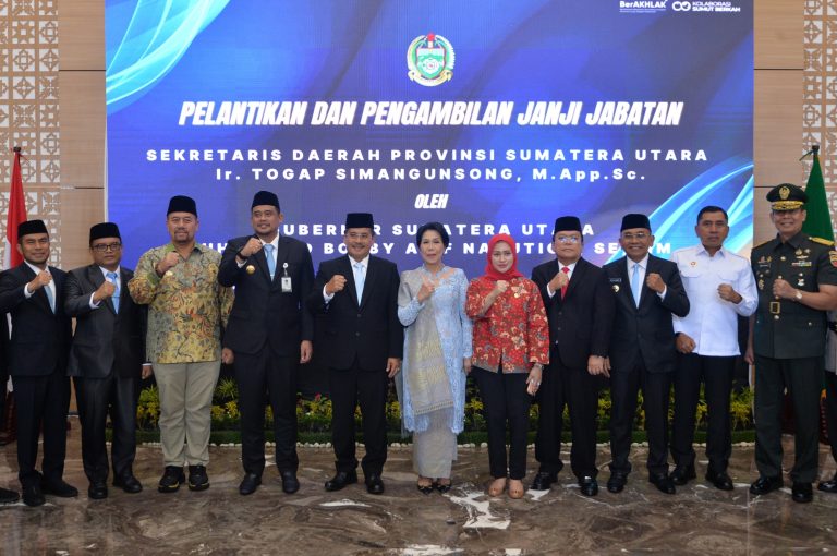 Bobby Nasution Lantik Togap Simangunsong Jadi Sekdaprov Sumut
