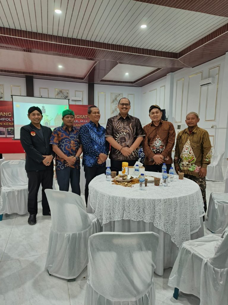Polres Langkat Gelar Nonton Bareng Wayang Kulit Bersama Kapolri