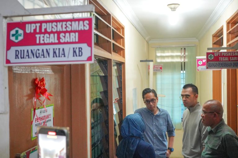 Rico Waas Tegaskan Puskesmas Wajib Bantu Warga Melalui JKN