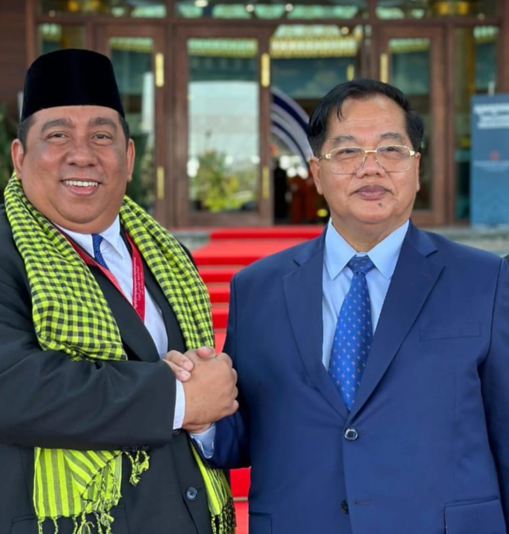 TYT Menteri Kanan Kamboja
