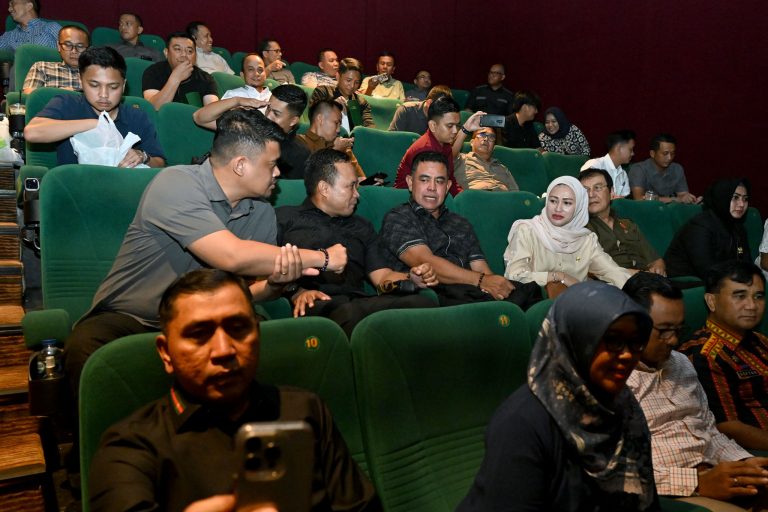 Bobby Nasution Bersama Forkopimda Nobar Film Percaya
