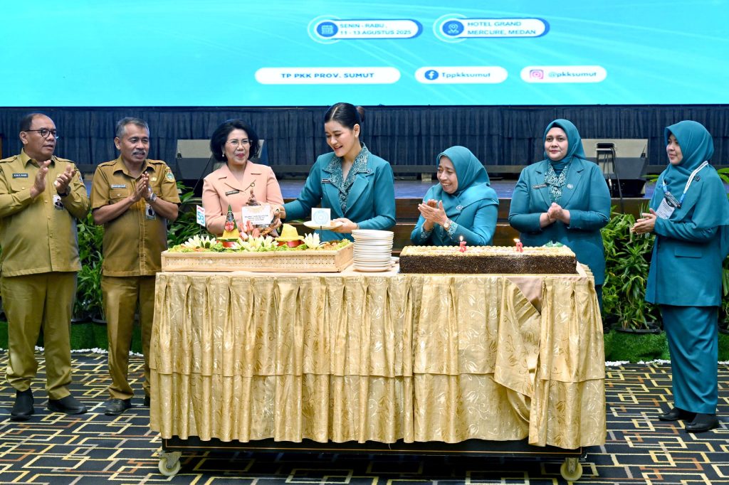 Kahiyang Ayu hadiri Puncak HKG ke-53 PKK Tingkat Sumut