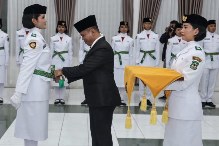 Pemko Siantar Kukuhkan 55 Anggota Paskibraka