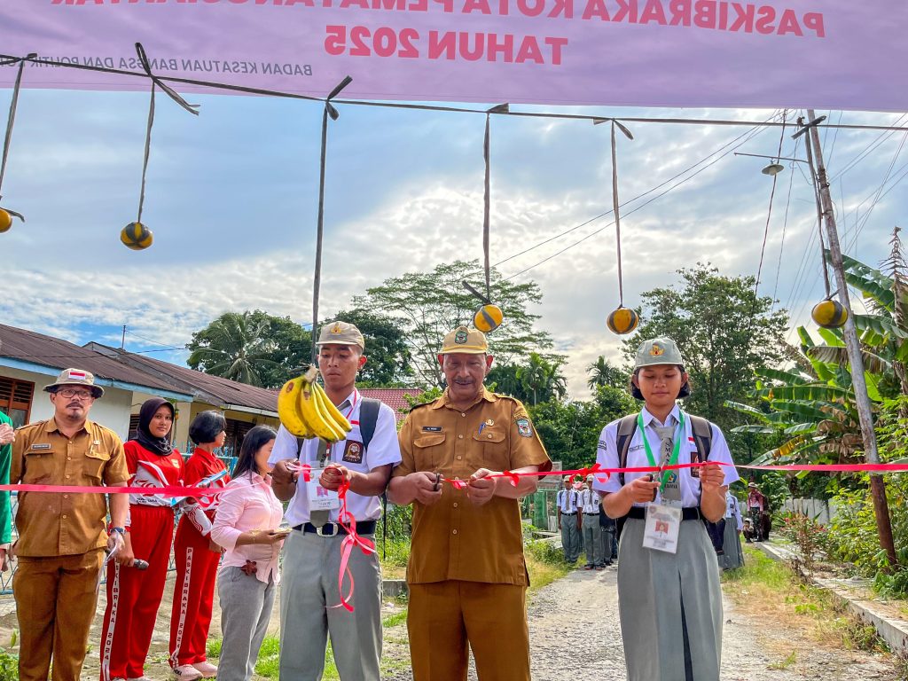 Pemko Siantar Lepas 55 Pelajar Calon Paskibraka Ikuti Pelatihan di BPLHK