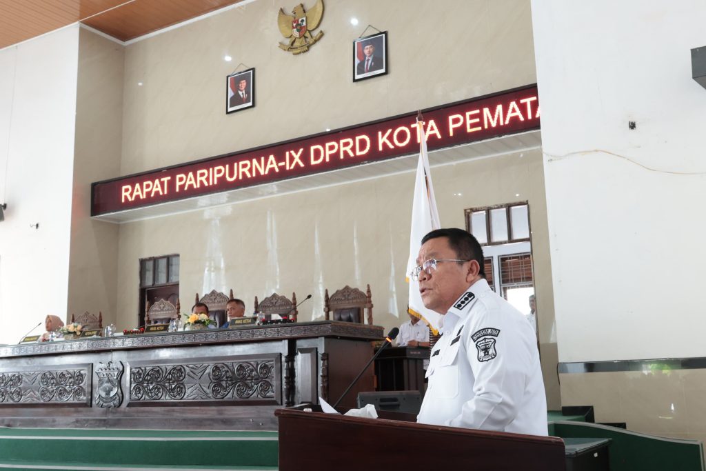 Walkot Wesly Hadiri Rapat Paripurna DPRD Kota Siantar Bahas Soal Ranperda RPJMD