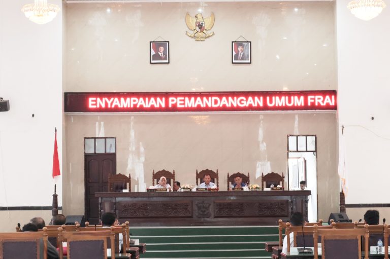 Wawalkot Herlina Hadiri Rapat Paripurna Penyampaian Pandangan Umum Soal RPJMD