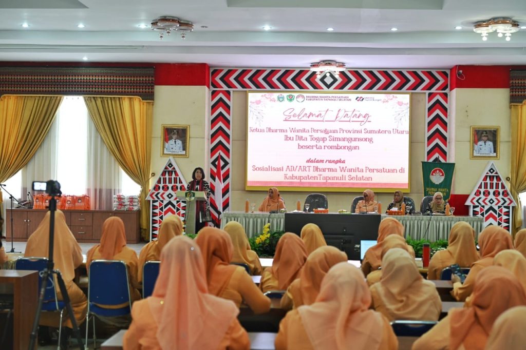 Ketua DWP Sumut Pengurus Motivasi di Tapsel Jadi Motor Penggerak