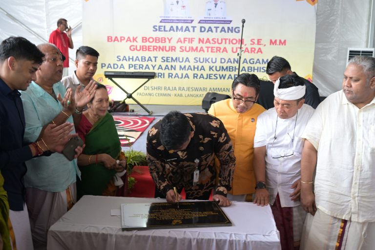 Peresmian Kuil Shri Raja Rajesvari