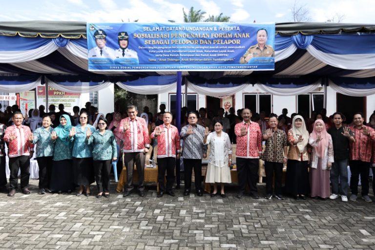 Walkot Wesly Sosialisasi Pengenalan Forum Anak di Dinsos Siantar