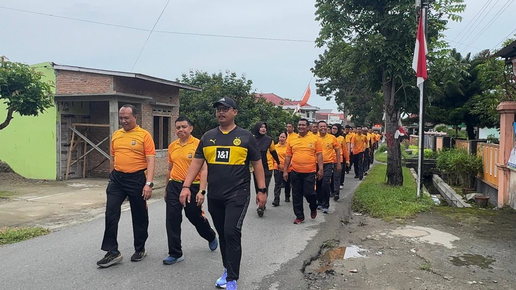 Kapolres Langkat Bersama Anggota Laksanakan Olahraga Pagi