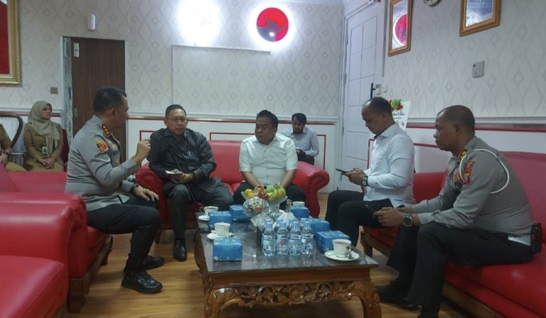 Ketua DPRD Medan Terima Audiensi Kombes Dr Jean Calvijn