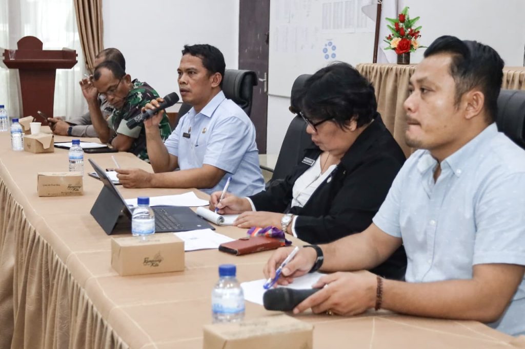 Sekda Junaedi Pimpin Rapat Teknis Rencana Perobohan Gedung Pasar IV Pasar Horas