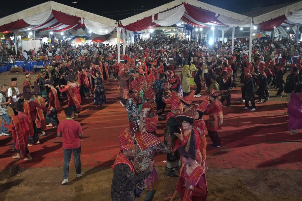 Tari Majuah-Juah Etnis Karo di Semarak PSBD ke VI Asahan